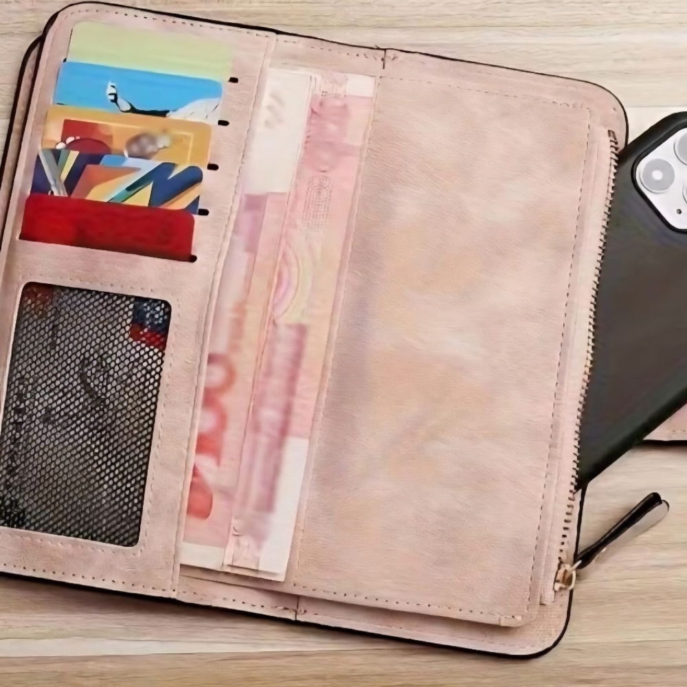 Hello Kitty Large Capsity Wallet - Picture 2 of 4